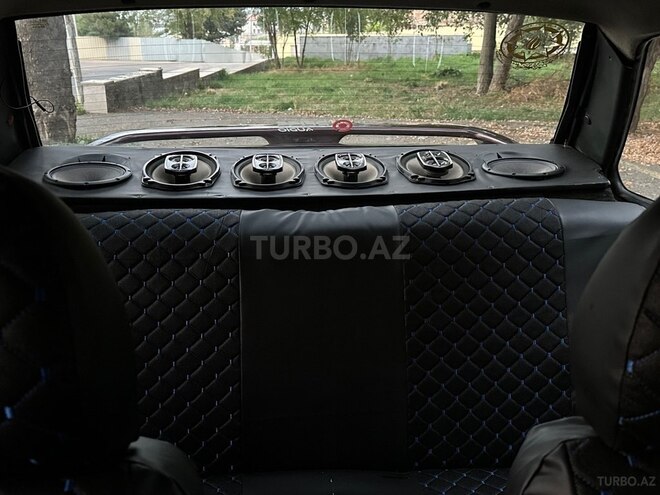 LADA (VAZ) 2115 2011, 200,000 km - 1.6 l - 