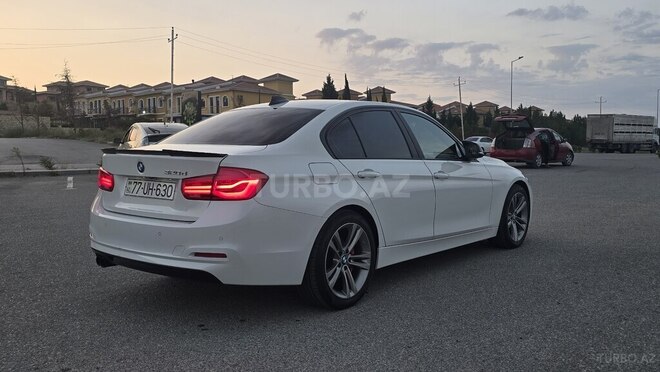 BMW  2017, 267,877 km - 2.0 l - Bakı