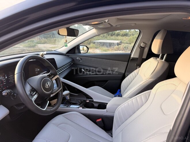Hyundai Elantra 2025, 17,500 km - 2.0 l - Bakı