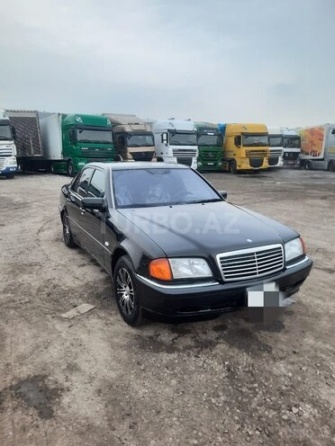Mercedes C 230 2000, 200,000 km - 2.3 л - Bakı