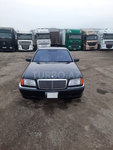 Mercedes C 230 2000, 200,000 km - 2.3 л - Bakı