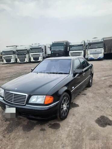 Mercedes C 230 2000, 200,000 km - 2.3 л - Bakı