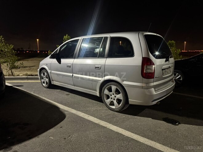 Opel Zafira 2004, 289,000 km - 2.2 l - Quba