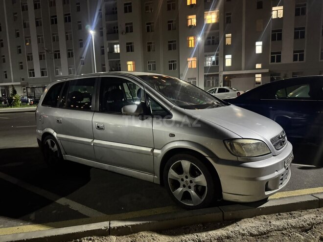Opel Zafira 2004, 289,000 km - 2.2 l - Quba