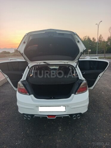 Opel Astra 2009, 301,561 km - 1.4 l - Göygöl