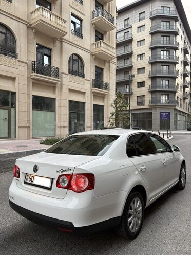 Volkswagen Jetta 2009, 320,000 km - 1.6 л - Bakı