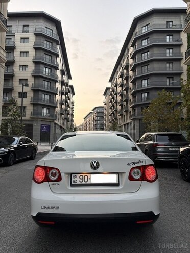 Volkswagen Jetta 2009, 320,000 km - 1.6 л - Bakı