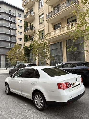 Volkswagen Jetta 2009, 320,000 km - 1.6 л - Bakı
