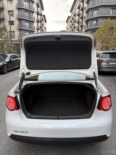 Volkswagen Jetta 2009, 320,000 km - 1.6 л - Bakı