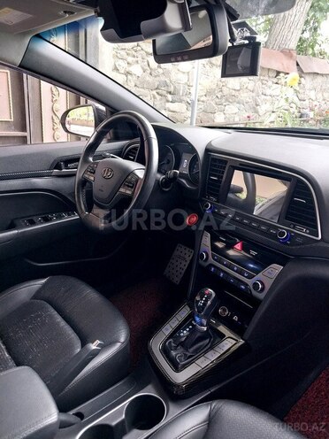 Hyundai Avante 2016, 188,000 km - 1.6 l - Oğuz