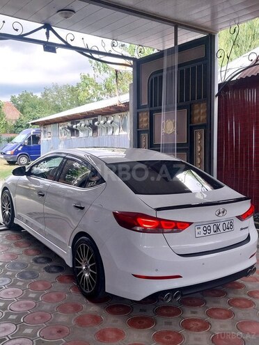 Hyundai Avante 2016, 188,000 km - 1.6 l - Oğuz