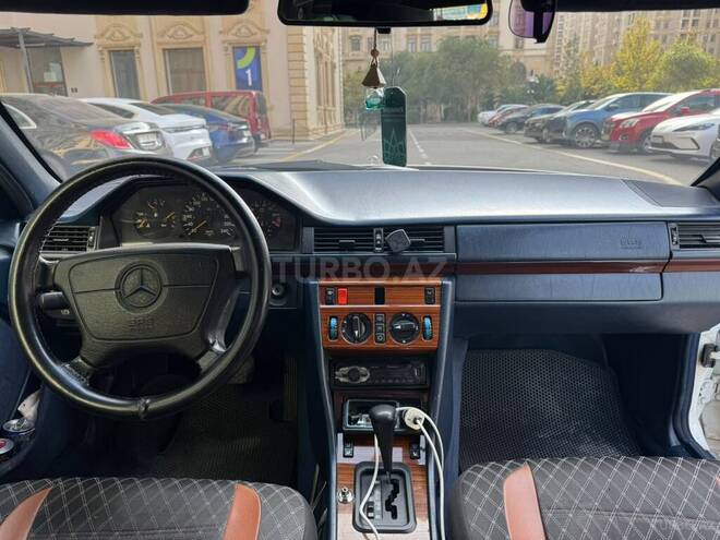 Mercedes 220 E 1995, 698,000 km - 2.2 l - Bakı