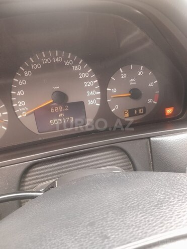 Mercedes E 270 2000, 503,170 km - 2.7 л - Şəki