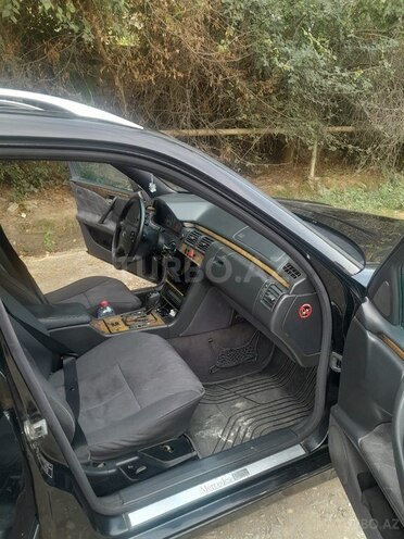 Mercedes E 270 2000, 503,170 km - 2.7 л - Şəki
