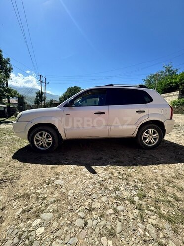 Hyundai Tucson 2007, 243,678 km - 2.0 l - Qusar