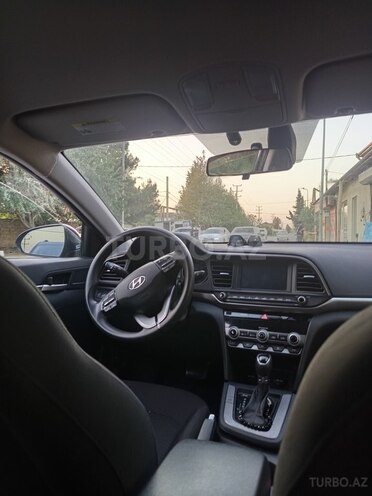 Hyundai Elantra 2019, 105,678 km - 2.0 l - Bakı