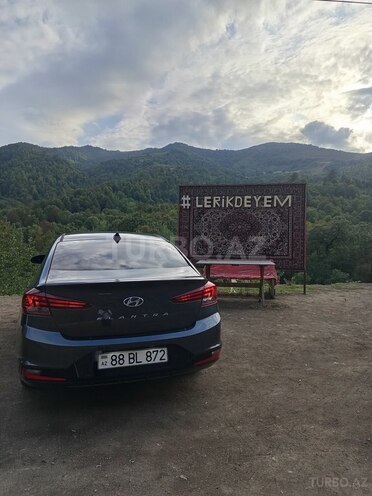 Hyundai Elantra 2019, 105,678 km - 2.0 l - Bakı