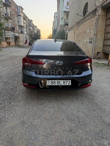 Hyundai Elantra 2019, 105,678 km - 2.0 l - Bakı