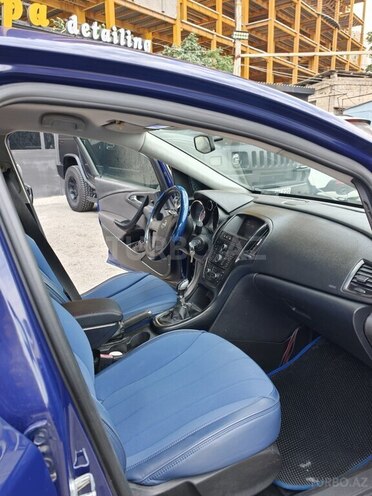 Opel Astra 2010, 427,600 km - 1.3 l - Bakı