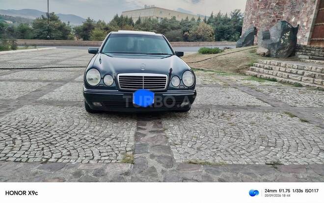 Mercedes E 240 1998, 396,000 km - 2.4 l - Tovuz