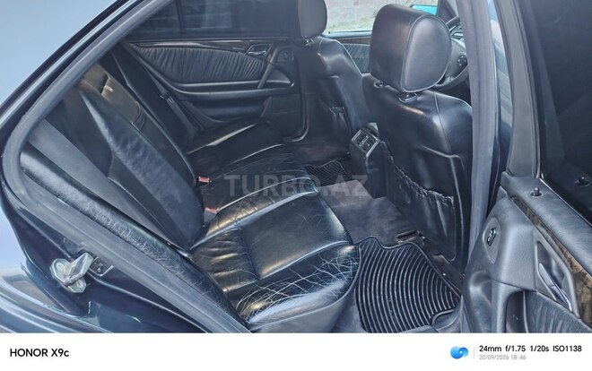 Mercedes E 240 1998, 396,000 km - 2.4 l - Tovuz