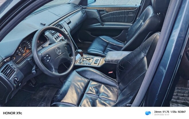Mercedes E 240 1998, 396,000 km - 2.4 l - Tovuz