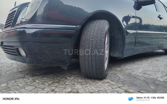 Mercedes E 240 1998, 396,000 km - 2.4 l - Tovuz
