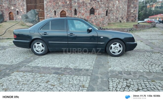 Mercedes E 240 1998, 396,000 km - 2.4 l - Tovuz