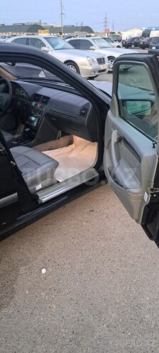 Mercedes C 230 1999, 299,000 km - 2.3 л - Bakı