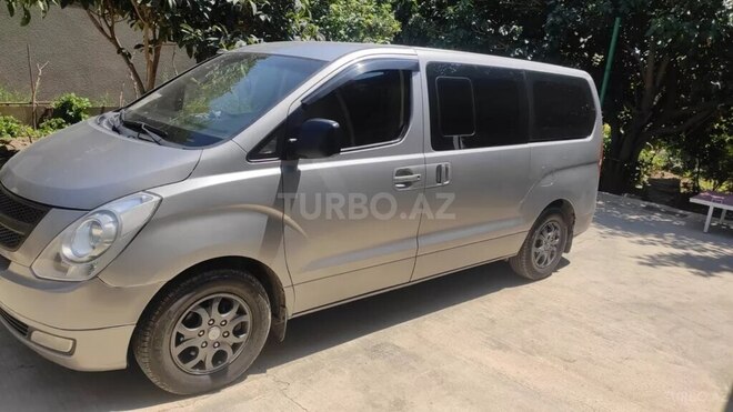 Hyundai H-1 2011, 500,000 km - 2.5 l - Bakı