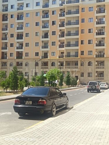 BMW 525 2002, 350,000 km - 2.5 l - Sumqayıt