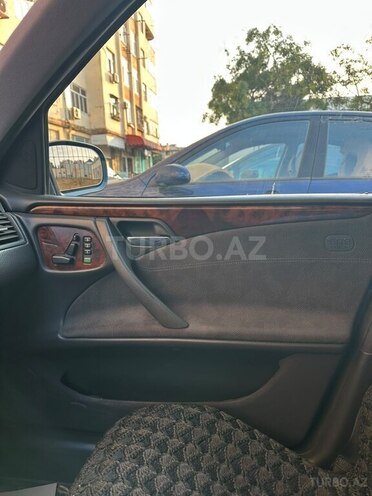 Mercedes E 320 1999, 363,450 km - 3.2 l - Bakı