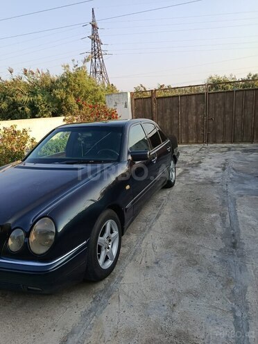 Mercedes E 230 1996, 230,332 km - 2.3 л - Şirvan