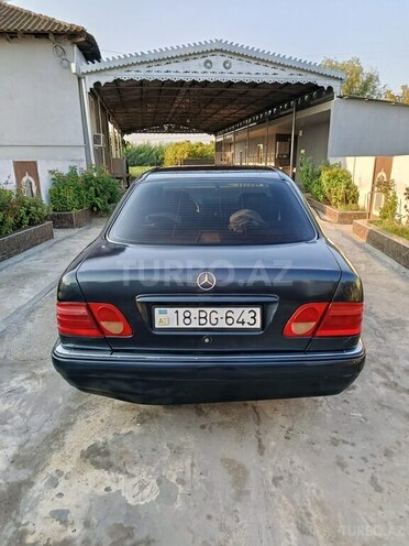 Mercedes E 230 1996, 230,332 km - 2.3 л - Şirvan