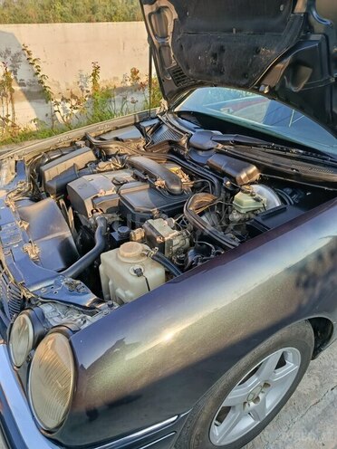 Mercedes E 230 1996, 230,332 km - 2.3 л - Şirvan