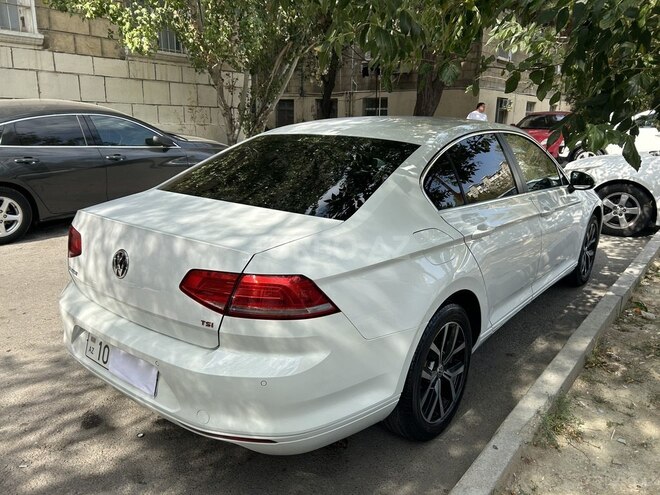 Volkswagen Passat 2016, 230,000 km - 2.0 л - Bakı