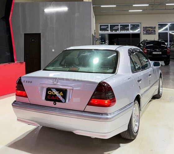 Mercedes C 230 1999, 215,000 km - 2.3 l - Sumqayıt