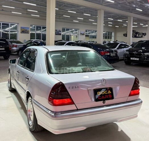 Mercedes C 230 1999, 215,000 km - 2.3 l - Sumqayıt