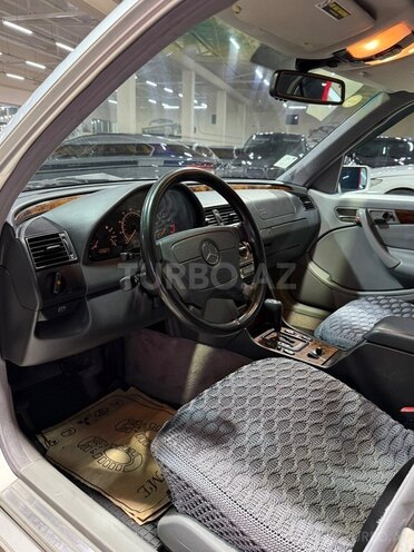 Mercedes C 230 1999, 215,000 km - 2.3 l - Sumqayıt