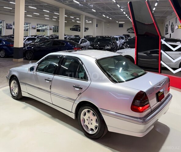 Mercedes C 230 1999, 215,000 km - 2.3 l - Sumqayıt