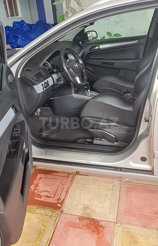 Opel Astra 2006, 433,000 km - 1.9 l - Tovuz