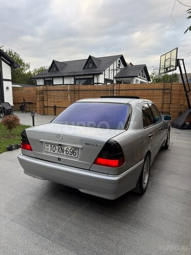 Mercedes C 180 1998, 123,456 km - 1.8 l - Quba