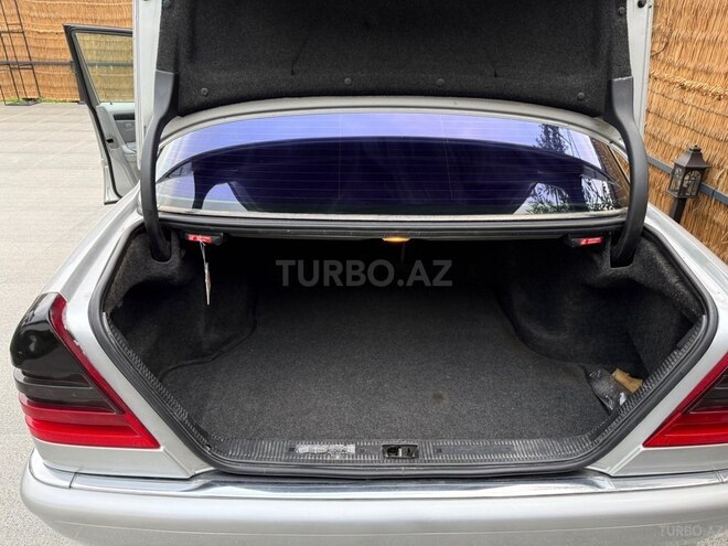 Mercedes C 180 1998, 123,456 km - 1.8 l - Quba