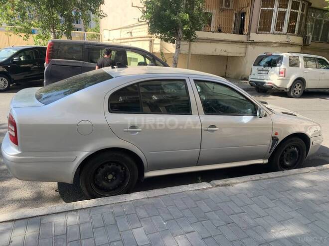 Skoda Octavia 2005, 290,000 km - 1.8 l - Bakı