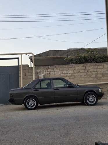 Mercedes 190 1992, 240,000 km - 1.8 l - Bakı