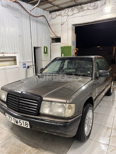 Mercedes 190 1992, 240,000 km - 1.8 l - Bakı