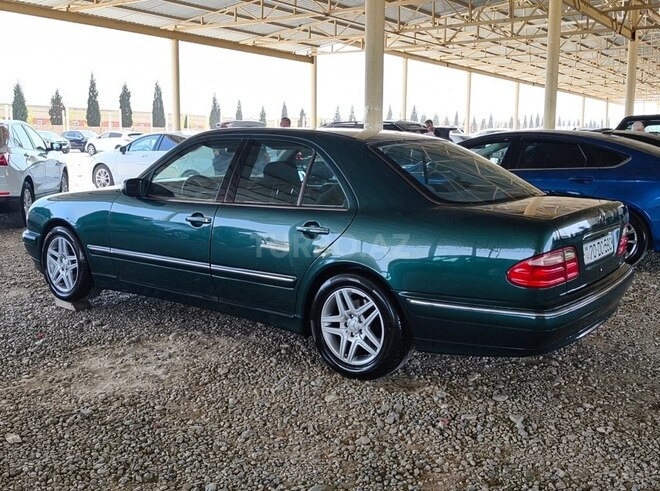 Mercedes E 240 1999, 237,000 km - 2.4 l - Gəncə