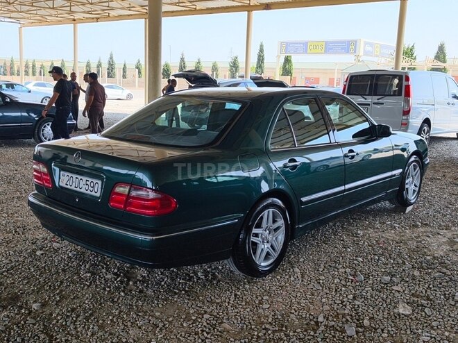 Mercedes E 240 1999, 237,000 km - 2.4 l - Gəncə