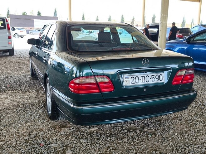 Mercedes E 240 1999, 237,000 km - 2.4 l - Gəncə