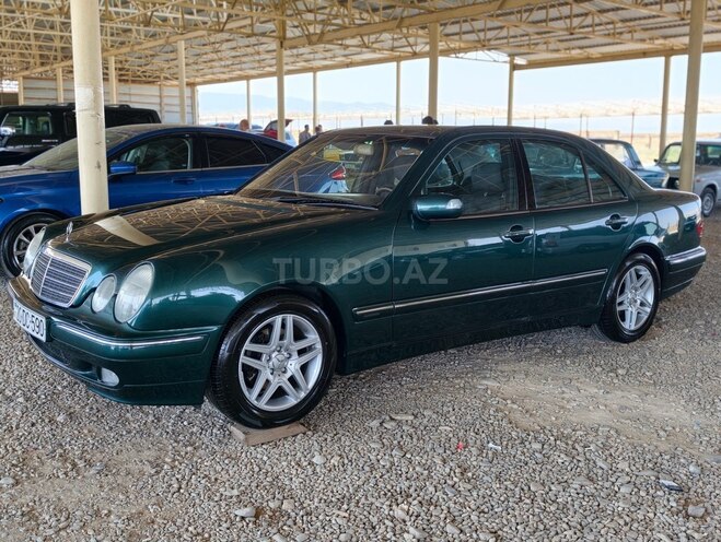 Mercedes E 240 1999, 237,000 km - 2.4 l - Gəncə